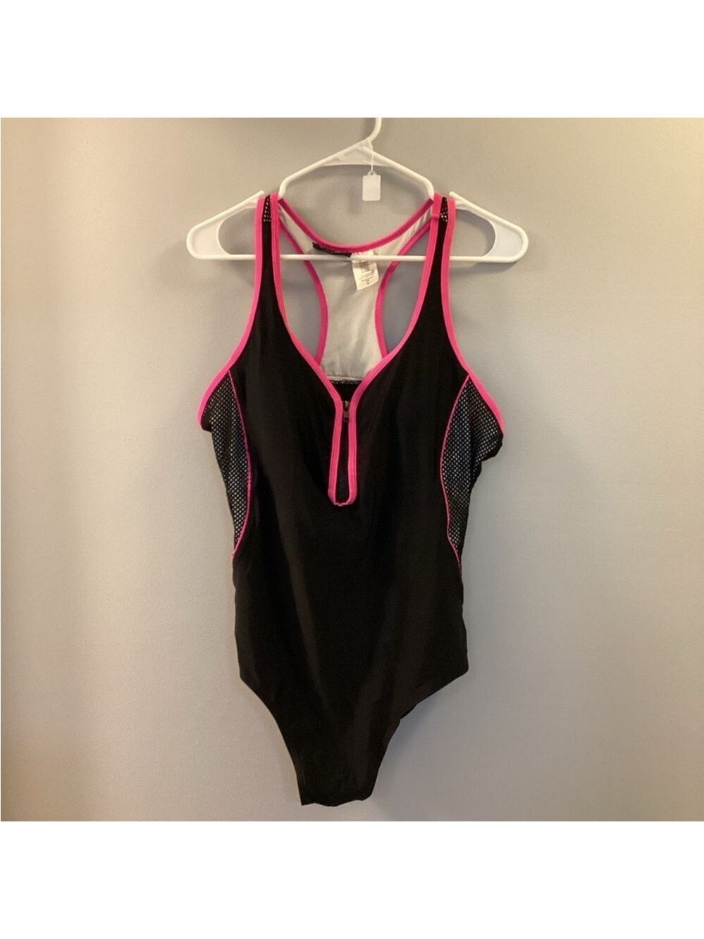 Athletech hot pink trimmed black one piece swim suit Woman’s size 16